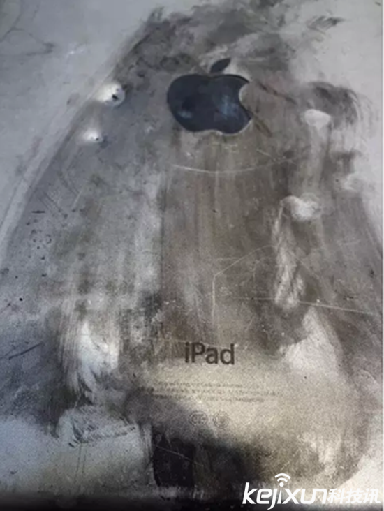 蘋果iPad Air充電時爆炸 威力巨大現場慘烈