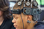 黑科技！腦控技術實現 VR將如臂使指？