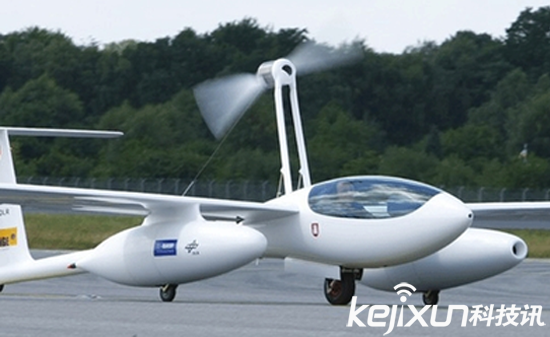 我國首架氫燃料電池飛機試飛成功 飛行全程零污染排放