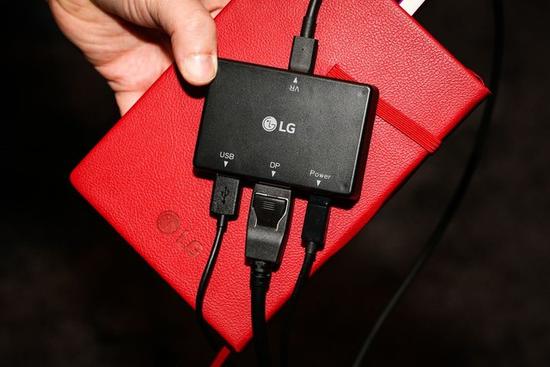 完爆HTC Vive？新款LG VR頭顯亮相MWC
