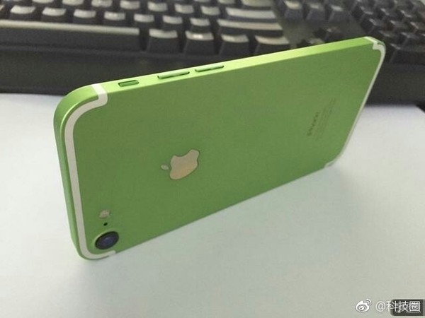 紅色iPhone 7很稀奇？草木綠愿意一戰