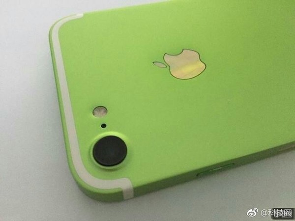紅色iPhone 7很稀奇？草木綠愿意一戰