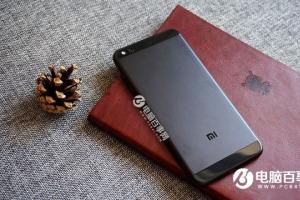 小米5c拆后蓋教程 小米5C后蓋怎么打開？能換嗎？