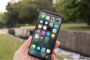 國產(chǎn)iPhone 8真機(jī)上手視頻曝光：背部指紋