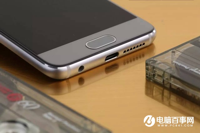 漂亮的小屏旗艦 榮耀9海鷗灰開箱與上手體驗(yàn)