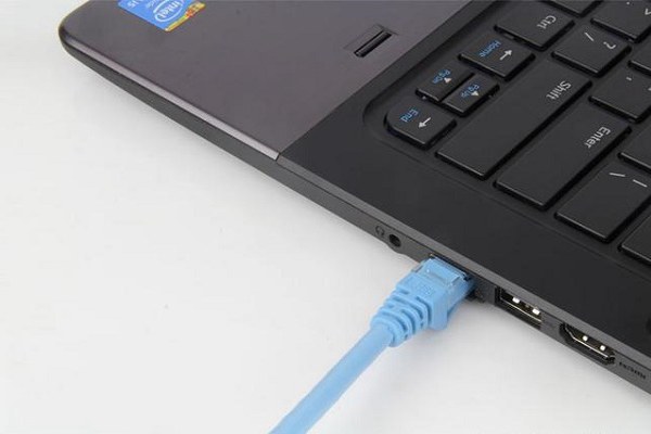 筆記本電腦插線的網(wǎng)速是不是真的要比wifi快？