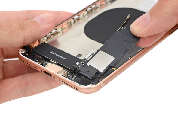 iPhone8 Plus內(nèi)部做工怎么樣 iPhone8 Plus拆解圖評(píng)測(cè)
