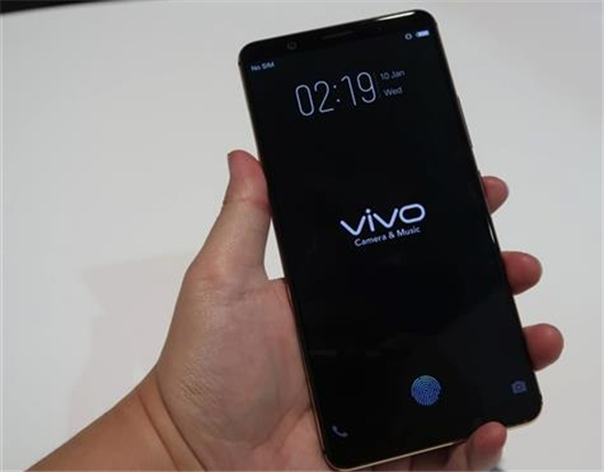 全球首發！vivo屏下指紋手機亮相CES 2018