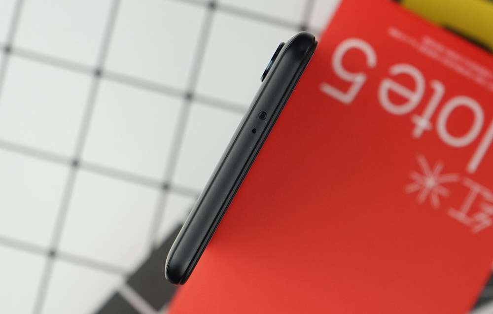AI雙攝+人臉解鎖 紅米Note5真機圖賞