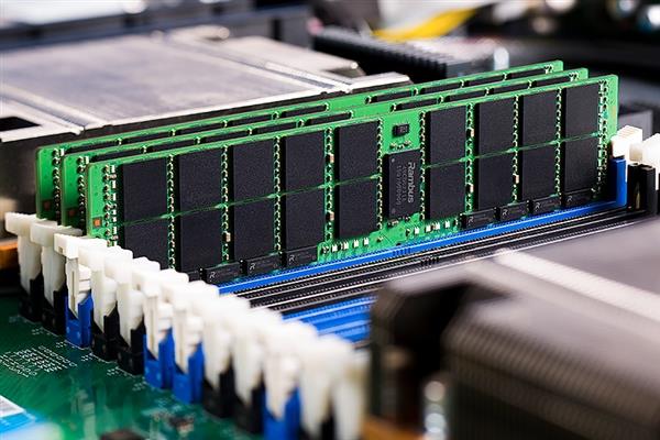 三星電子展示64GB的DDR4內存，稱未來可做到單條256GB