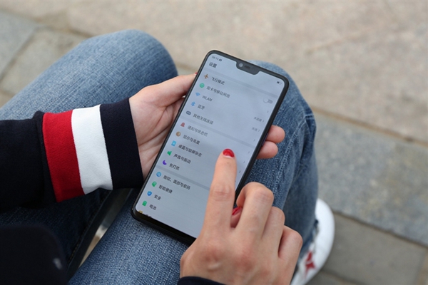 OPPO R15全面評測 最超值的異形全面屏！