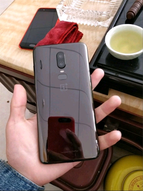 尾隨One Plus 6！一加密謀新產(chǎn)品：藍牙無線耳機