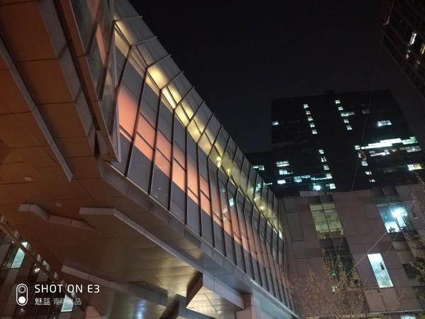 魅藍E3和努比亞Z18mini哪個好？nubia Z18mini與魅藍E3區別對比
