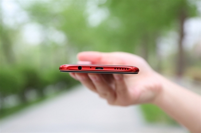 OPPO R15夢(mèng)鏡版值得買嗎？OPPO R15夢(mèng)鏡版評(píng)測(cè)