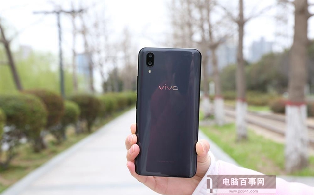 3000元買(mǎi)什么手機(jī)好 2018值得買(mǎi)的3000左右的手機(jī)推薦