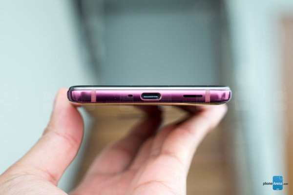 HTC U12+真機(jī)上手圖賞：看起來(lái)相當(dāng)漂亮