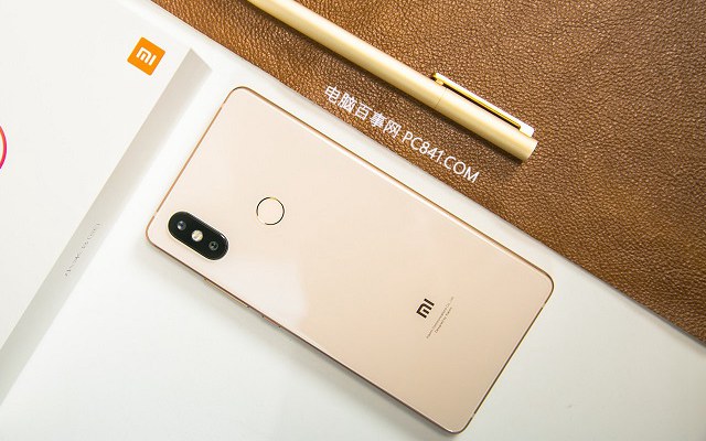 小米6X和小米8 SE哪個好？小米8 SE和6X區(qū)別對比