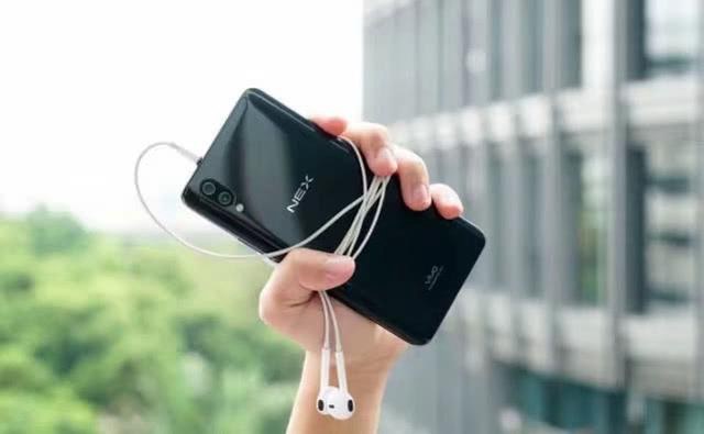 OPPO Find X和vivo NEX哪個好？vivo nex對比oppo find x區別