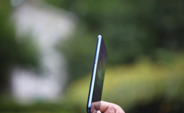 OPPO R17配置怎么樣 OPPO R17參數(shù)與開(kāi)箱圖賞