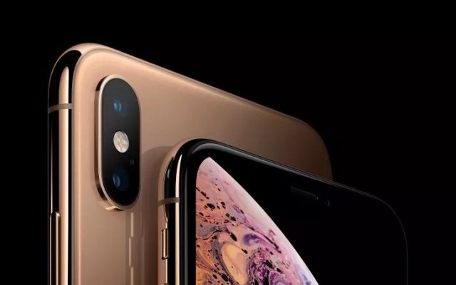 iPhone Xs max擁有史上最佳屏幕，能否吊打三星S9？
