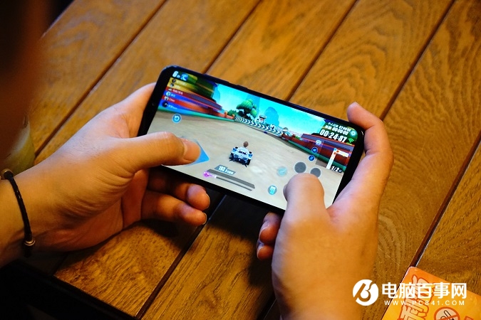 vivo Z1和榮耀8X哪個好？榮耀8X和vivo Z1區(qū)別對比