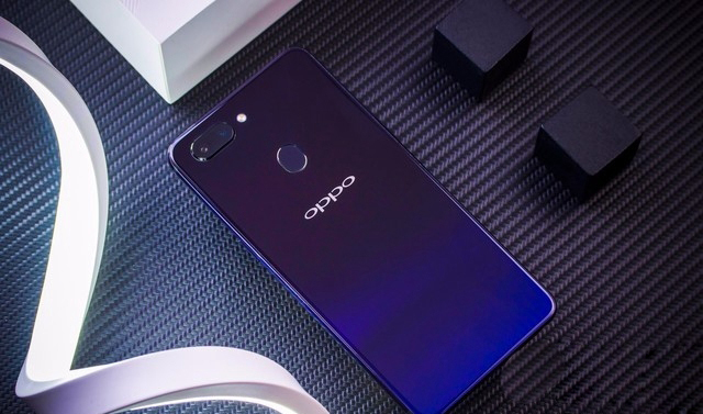 OPPO R15x和OPPO R15區(qū)別對比 OPPO R15x和OPPO R15哪個好？