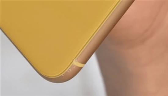 蘋(píng)果iPhone XR手機(jī)跌落測(cè)試：比起XS來(lái)果然差遠(yuǎn)了