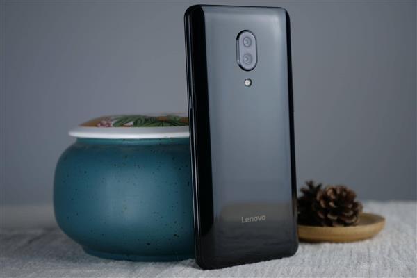 聯(lián)想Z5 Pro體驗：滑屏體驗贊、外放音質(zhì)成亮點