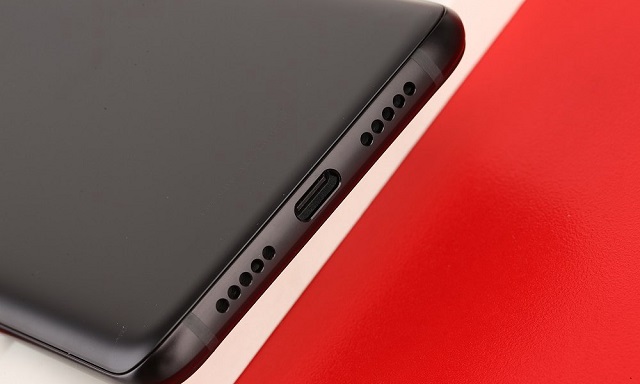 一加6T和OPPO R17哪個好？一加6T和OPPO R17區別對比