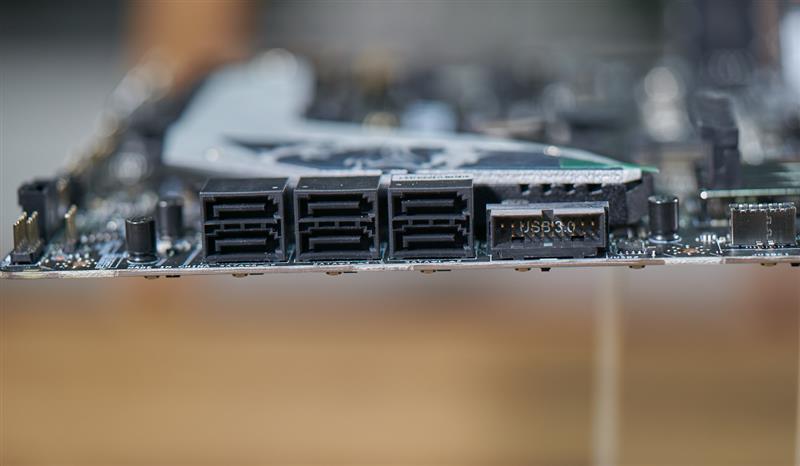 9代酷睿超頻式微！微星MPG Z390 GAMING PRO CARBON AC暗黑板主板評(píng)測(cè)：內(nèi)存超頻時(shí)代到來