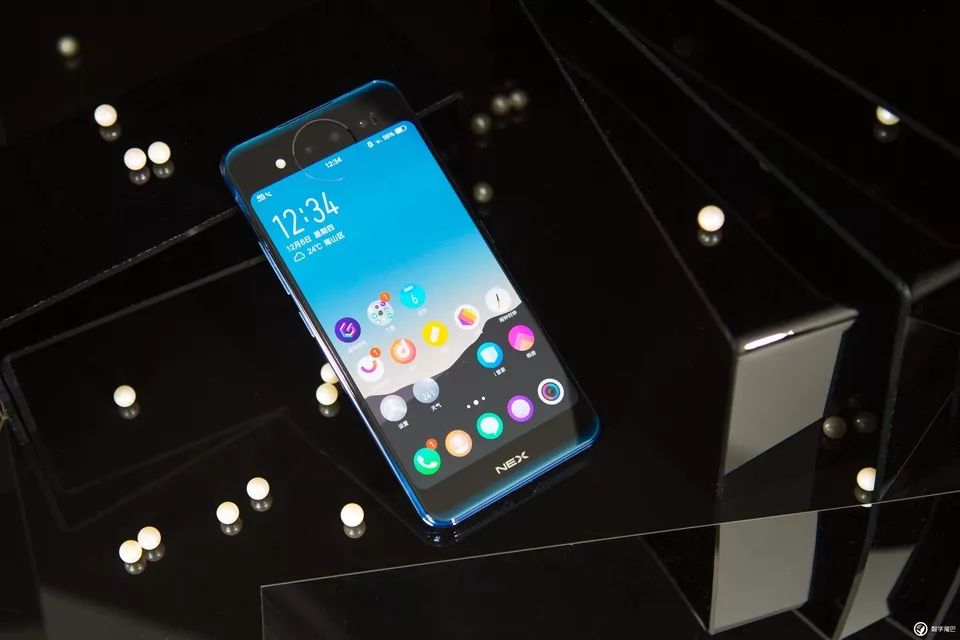 vivo NEX 雙屏版圖賞：既是實力派，也是「雙面派」