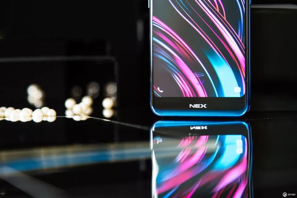 vivo NEX 雙屏版圖賞：既是實力派，也是「雙面派」