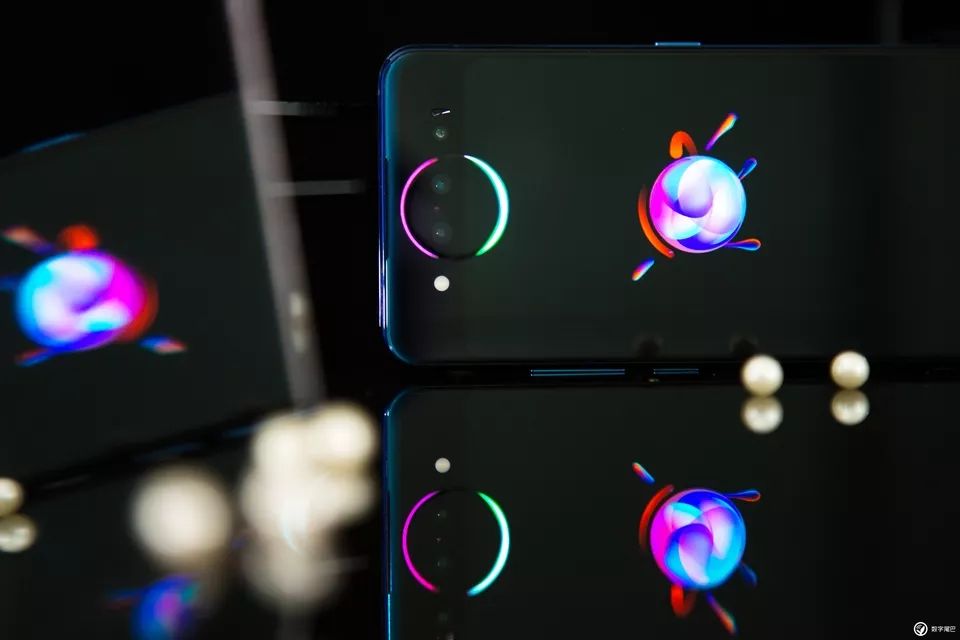 vivo NEX 雙屏版圖賞：既是實力派，也是「雙面派」
