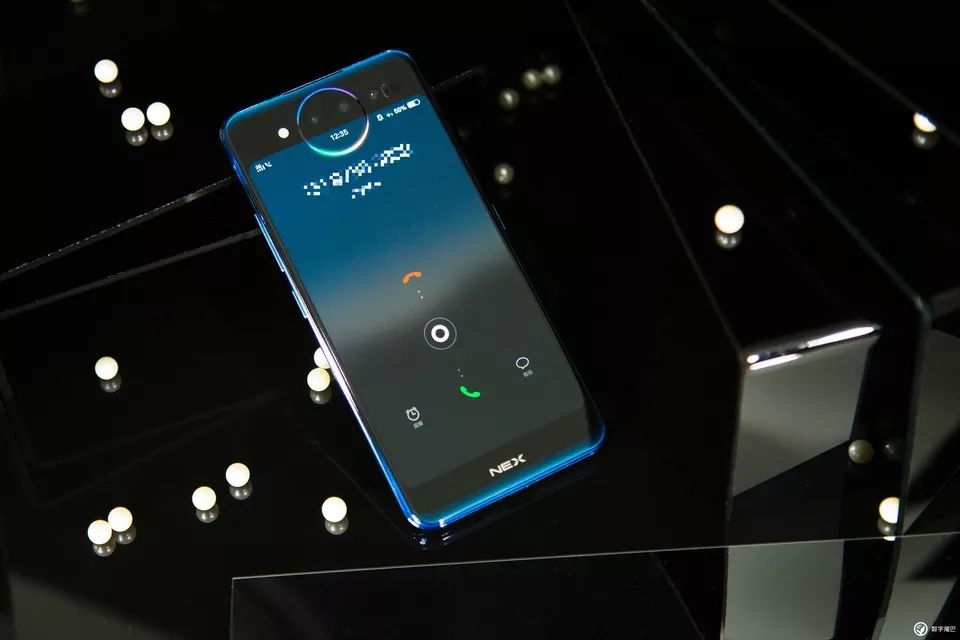 vivo NEX 雙屏版圖賞：既是實力派，也是「雙面派」