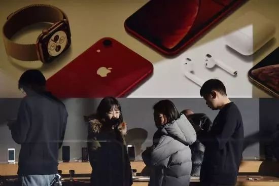 新iPhone在中國(guó)賣不動(dòng)！蘋果認(rèn)慫了，股價(jià)暴跌8%