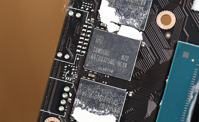 NVIDIA RTX2060做工如何 RTX2060公版顯卡拆解圖賞
