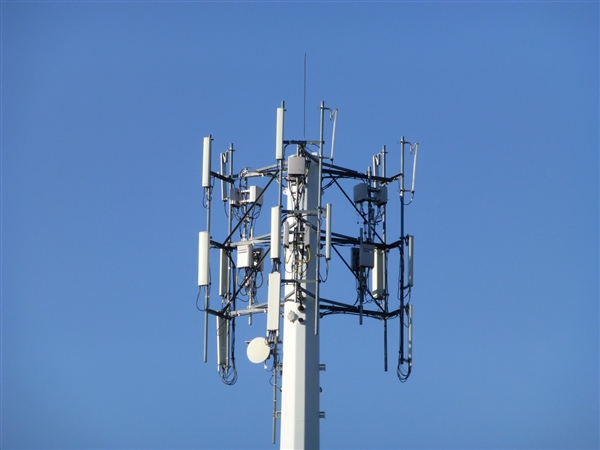 三大運營商11月運營數據對比：移動4G、寬帶一騎絕塵