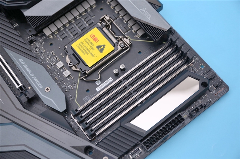 來自4600MHz C19的感動！微星MEG Z490 GODLIKE主板評測
