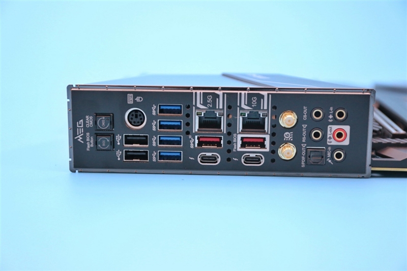 來自4600MHz C19的感動！微星MEG Z490 GODLIKE主板評測